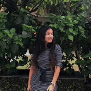 Meet your Posher, Anushka